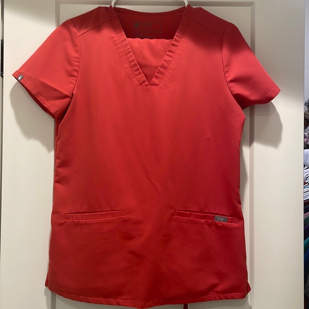 Figs in Clay color (XS top, XS petite bottoms)